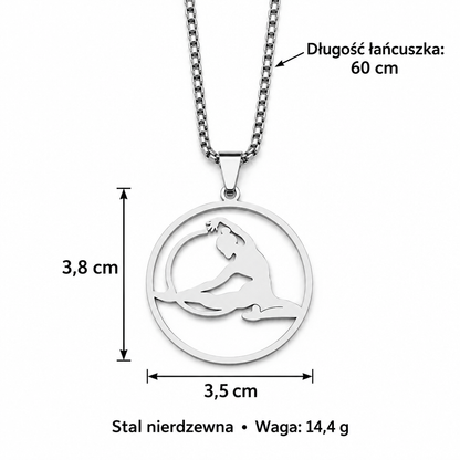 Srebrny naszyjnik z wymiarami: lancuszek 60 cm, zawieszka 3,8 x 3,5 cm, waga 14,4 g